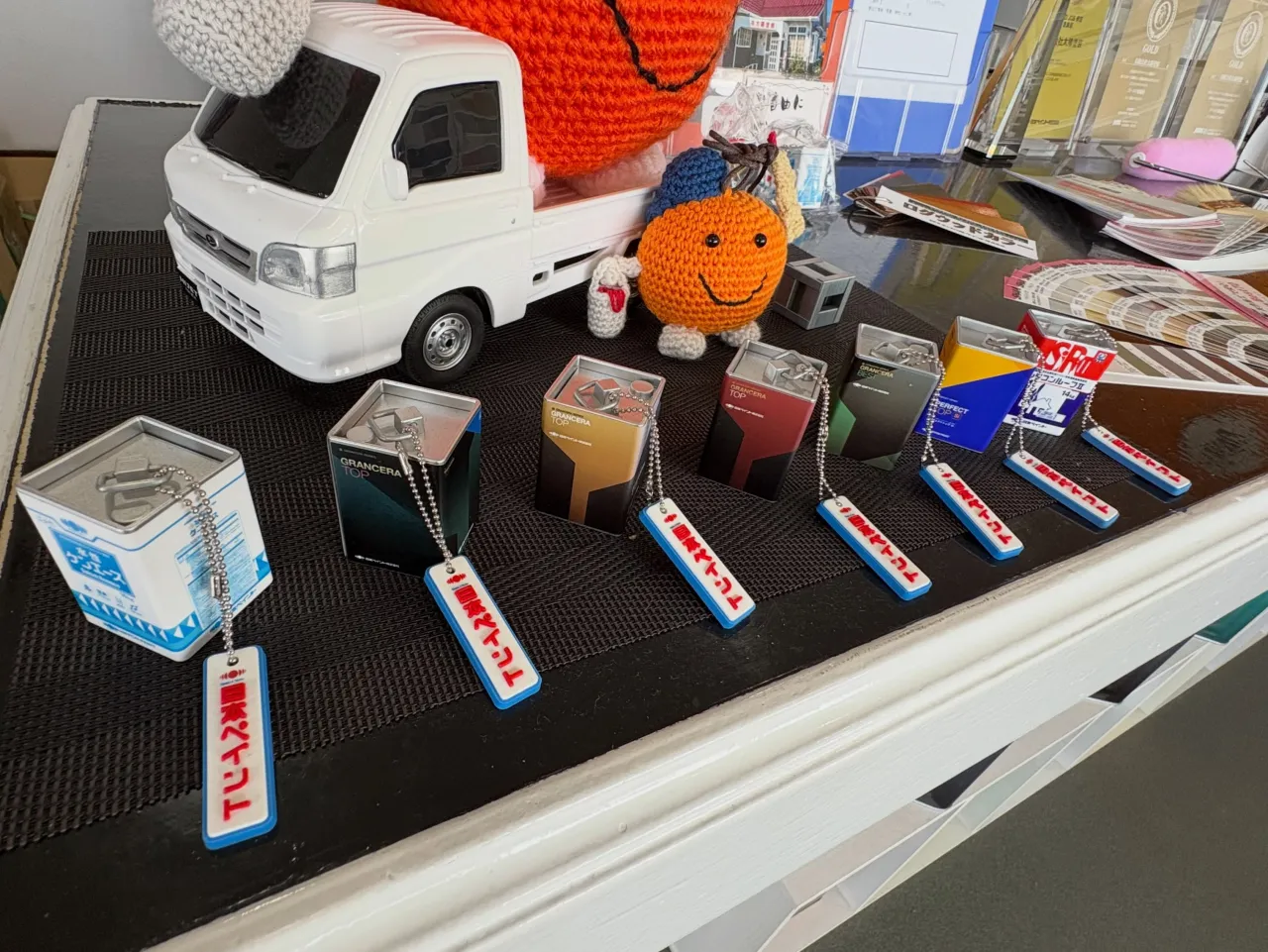 先日の日本ペイントさんのイベントで当たった塗料ガチャ!